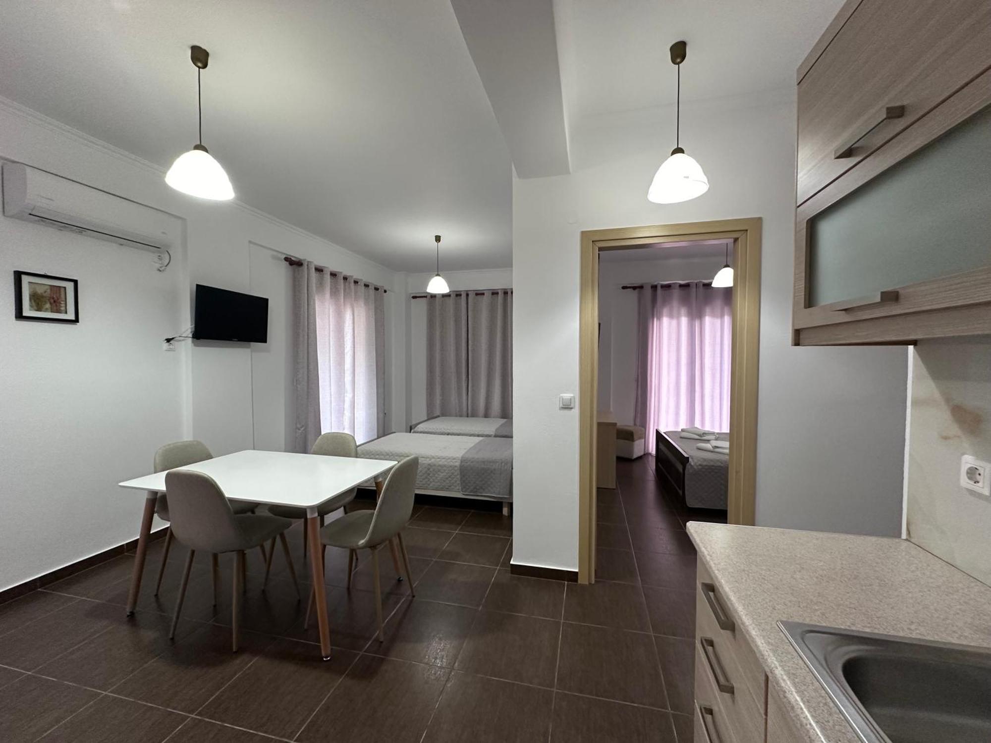 Vila Melina Himare Luaran gambar