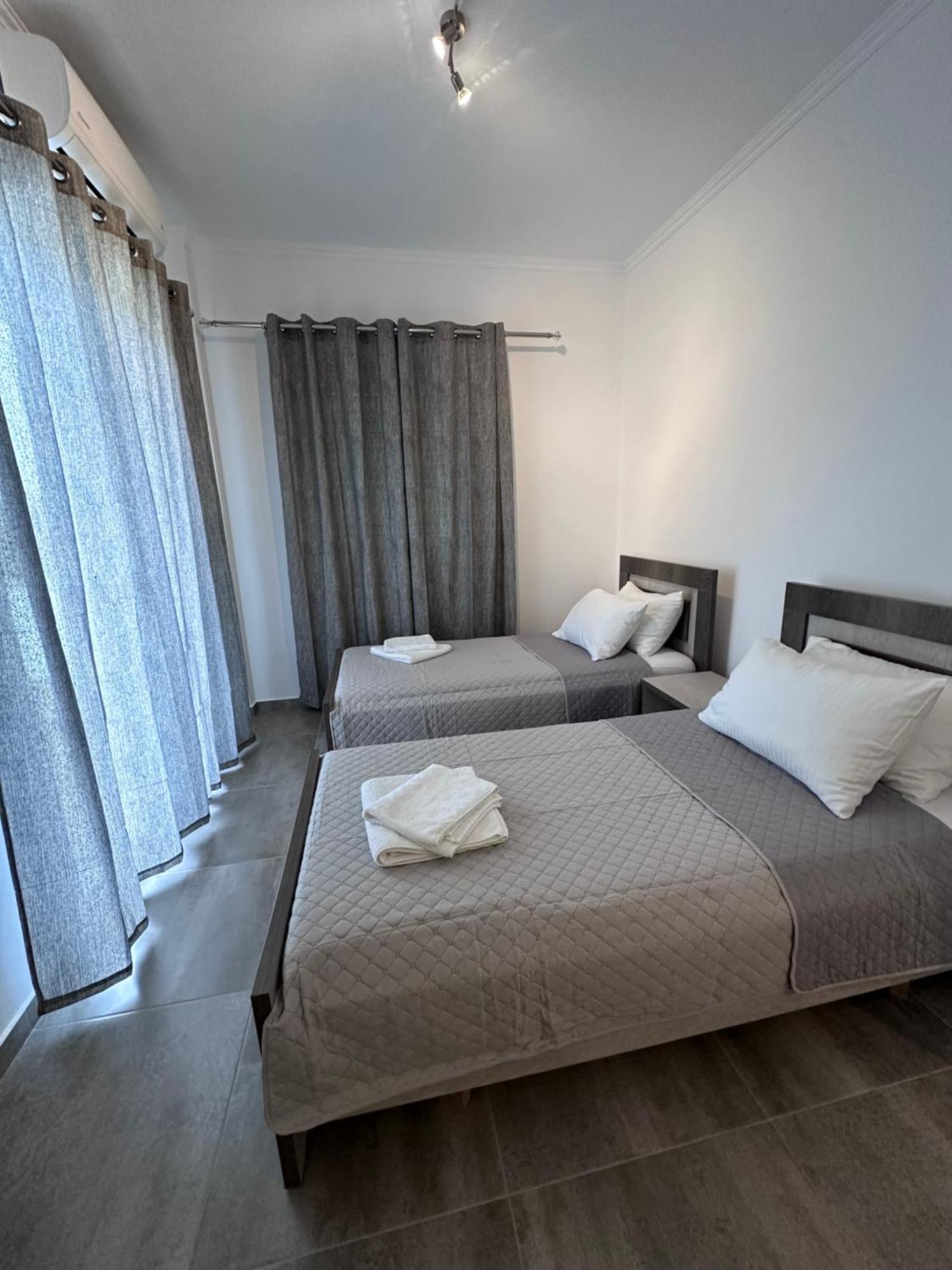 Vila Melina Himare Luaran gambar